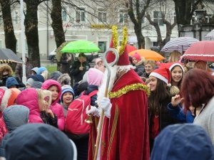 Sveti Nikola oduševio najmlađe