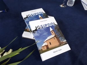 Predstavljena monografija &quot;Josipdol- mjesto i župa&quot;