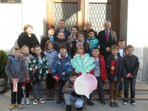 Ponosni učenici PŠ Zagorje, najljepše uređene područne škole u RH, posjetili gradonačelnika