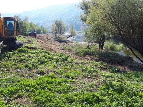 U tijeku čišćenje obale rijeke Dobre