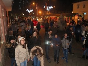 Žive jaslice i koncerti razveselili Ogulince